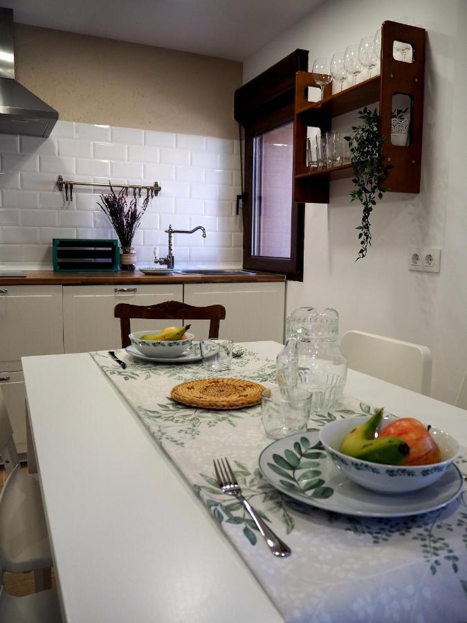 La Casa De Los Abuelos Valentin Pinilla del Valle Exteriör bild