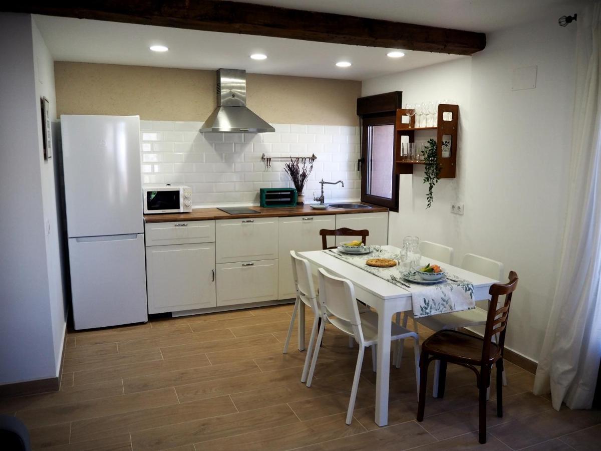 La Casa De Los Abuelos Valentin Pinilla del Valle Exteriör bild